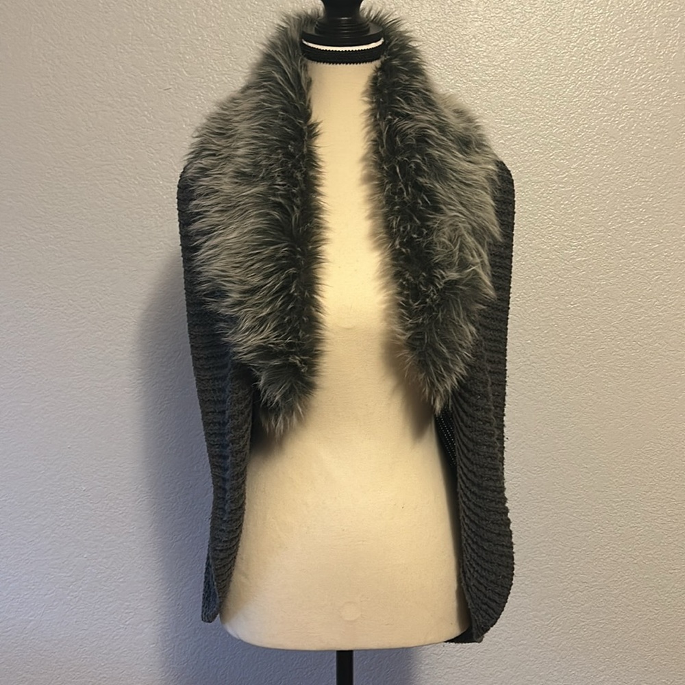 Women’s faux fur vest